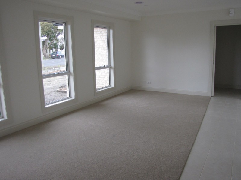 Unit 1/21 High Street, Moe VIC 3825