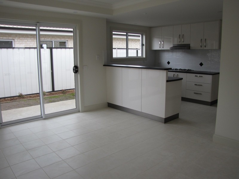 Unit 1/21 High Street, Moe VIC 3825