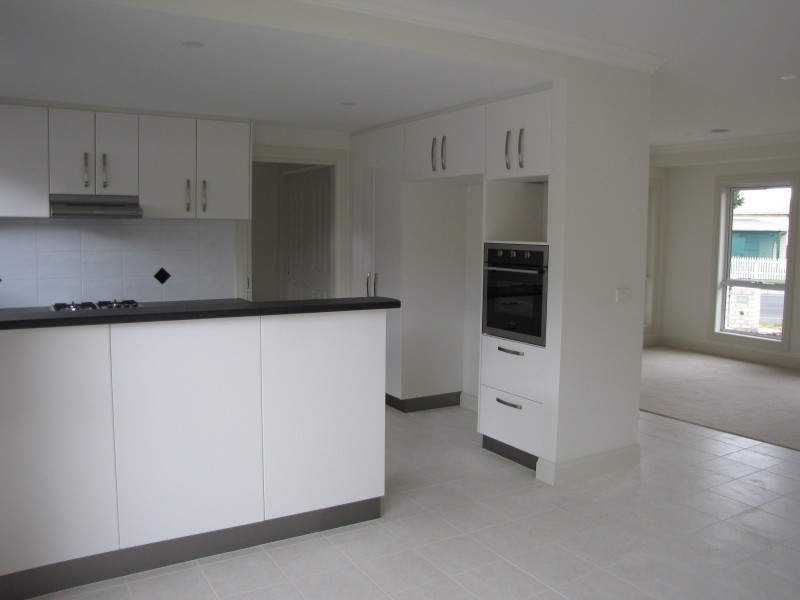 Unit 1/21 High Street, Moe VIC 3825