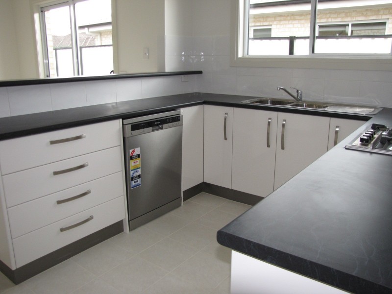 Unit 1/21 High Street, Moe VIC 3825