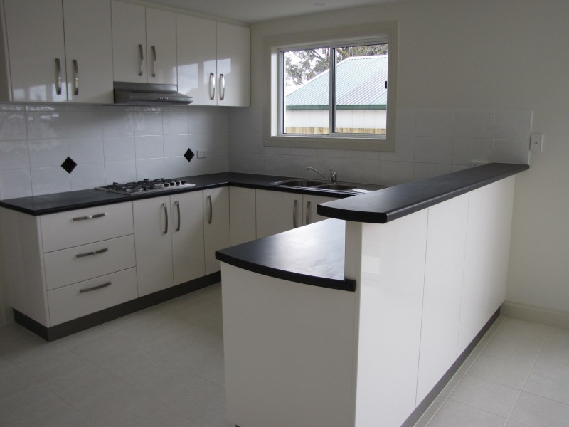 Unit 2/21 High Street, Moe VIC 3825