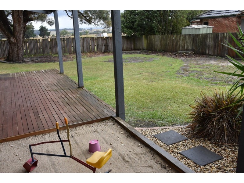 8 Morgan Court, Moe VIC 3825