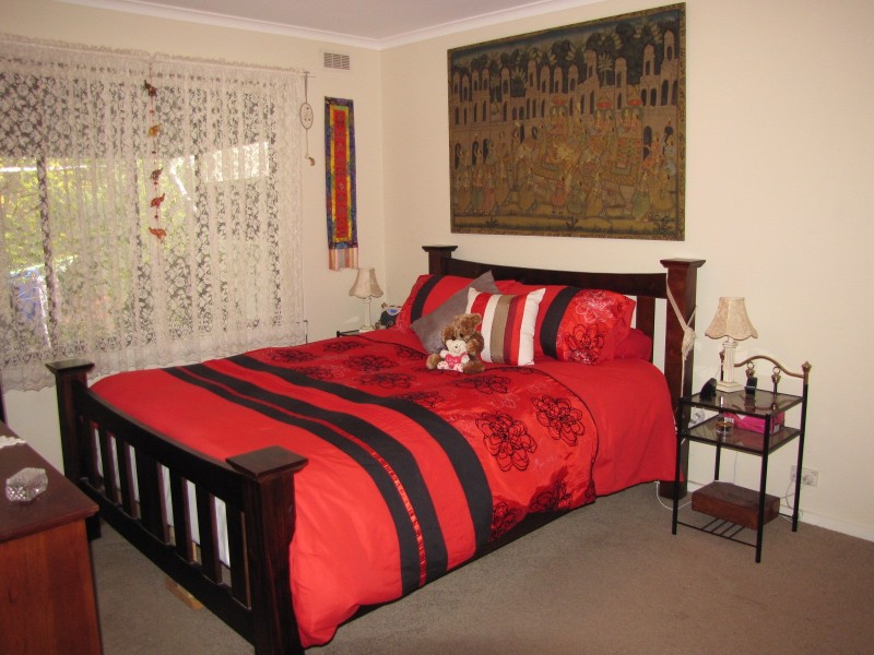 2/45 Smallburn Avenue, Newborough VIC 3825