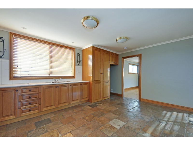 16 Stearman Street, Newborough VIC 3825