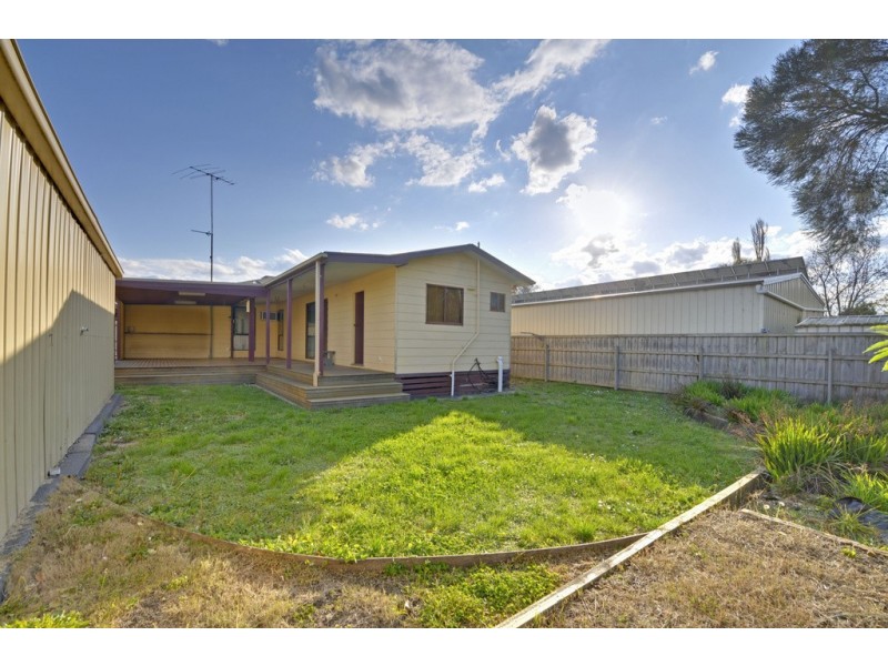 16 Stearman Street, Newborough VIC 3825