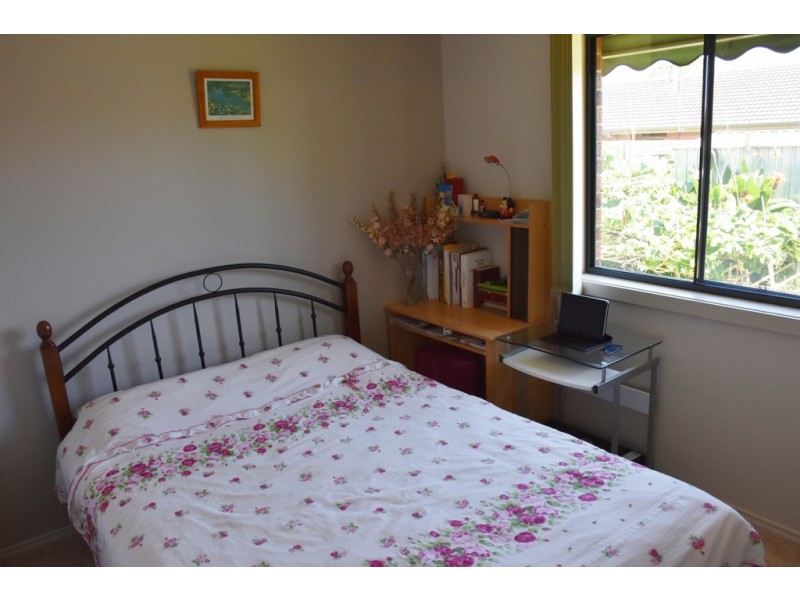 18 Saxtons Drive, Moe VIC 3825