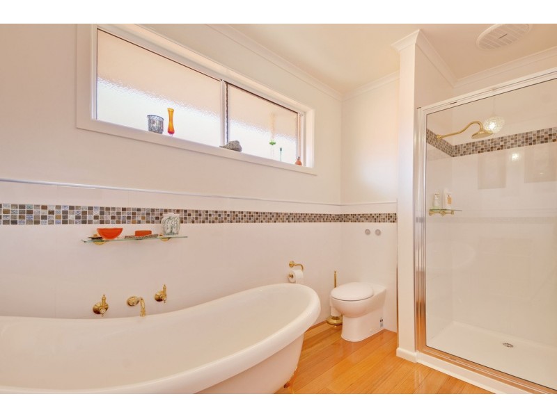 19 Lisle Street, Moe VIC 3825