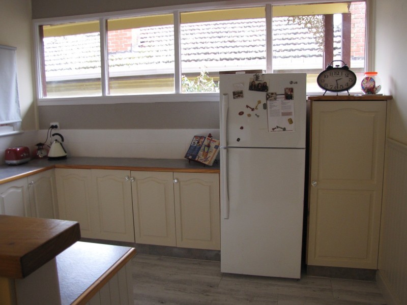 27 Fowler Street, Moe VIC 3825