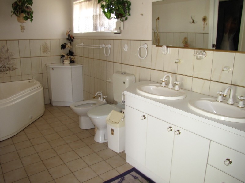 101 Shanahan Parade, Newborough VIC 3825