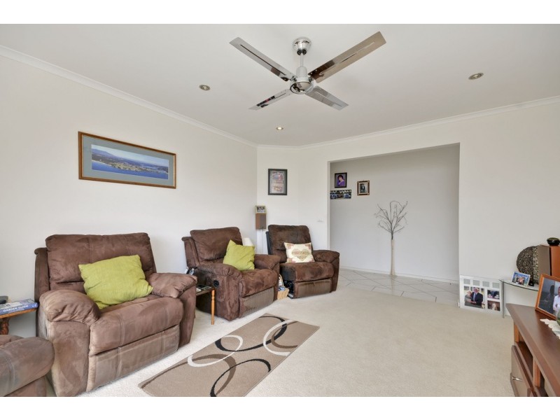 29 Scorpio Drive, Moe VIC 3825