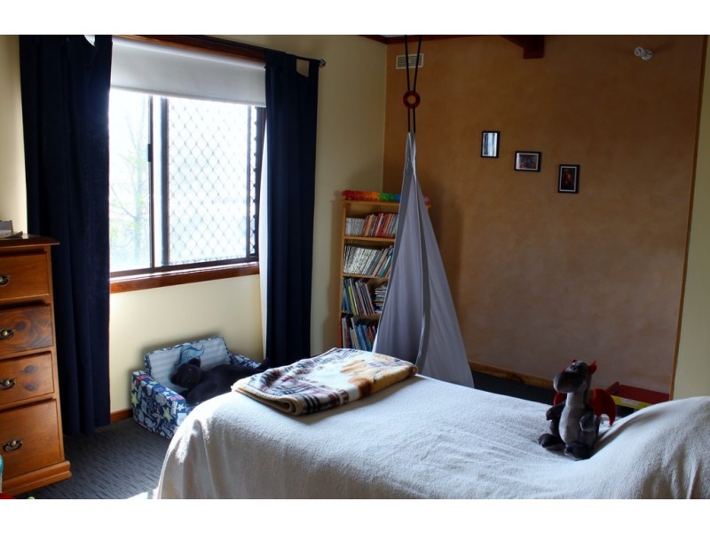 23 Hyland Street, Moe VIC 3825