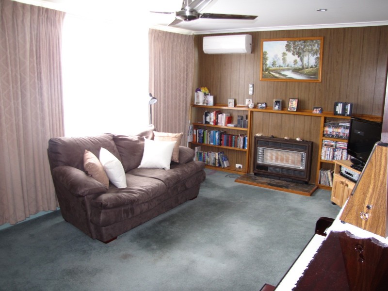 1 Belbrook Street, Newborough VIC 3825