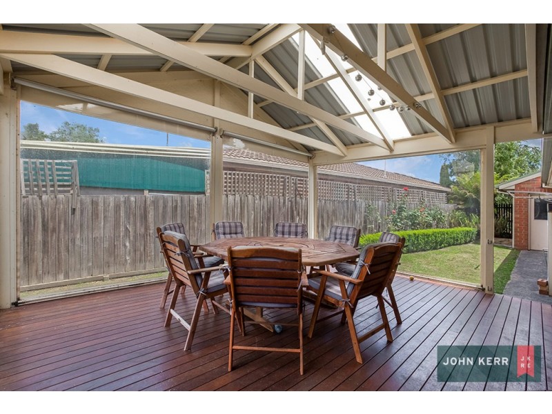 28 Jeeralang Avenue, Newborough VIC 3825
