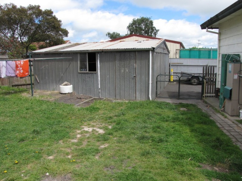 21 Avon Court, Newborough VIC 3825