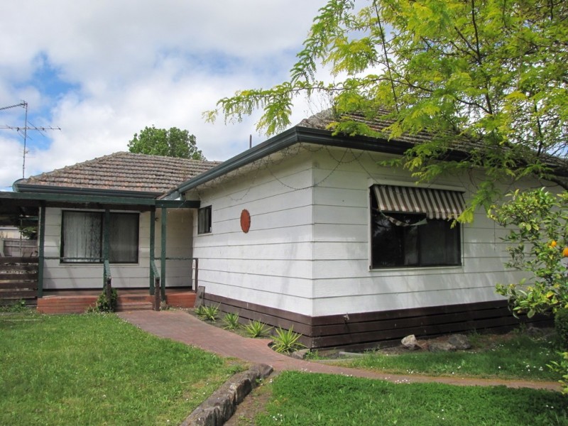 21 Avon Court, Newborough VIC 3825