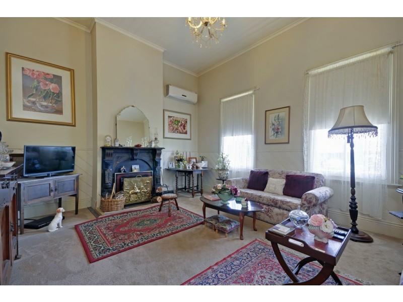 2 Mervyn Street, Moe VIC 3825