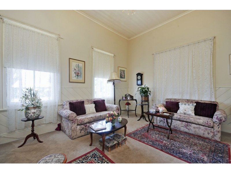 2 Mervyn Street, Moe VIC 3825