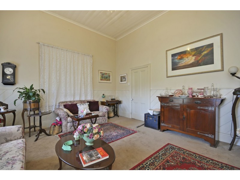 2 Mervyn Street, Moe VIC 3825