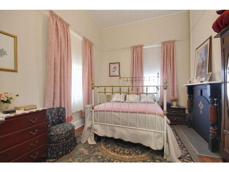 2 Mervyn Street, Moe VIC 3825