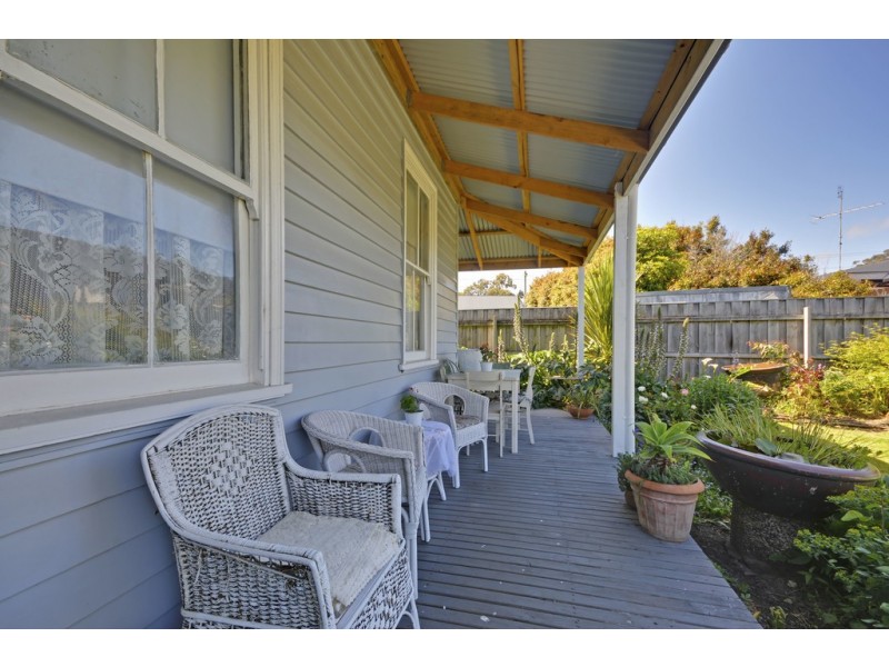 2 Mervyn Street, Moe VIC 3825
