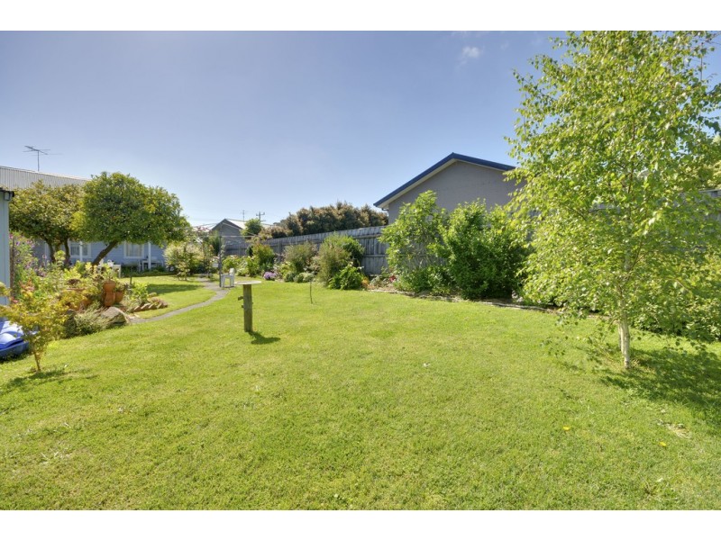 2 Mervyn Street, Moe VIC 3825