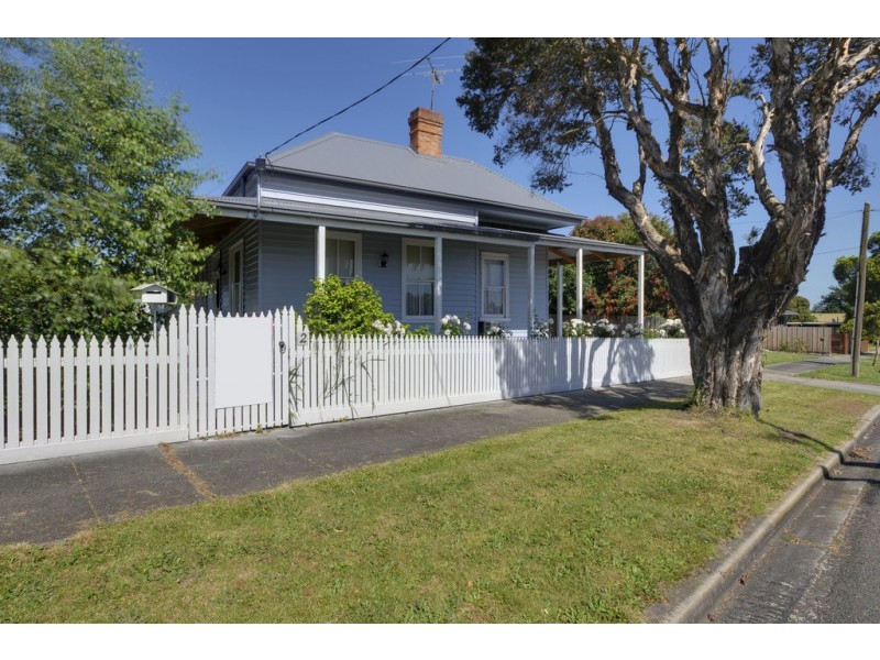 2 Mervyn Street, Moe VIC 3825