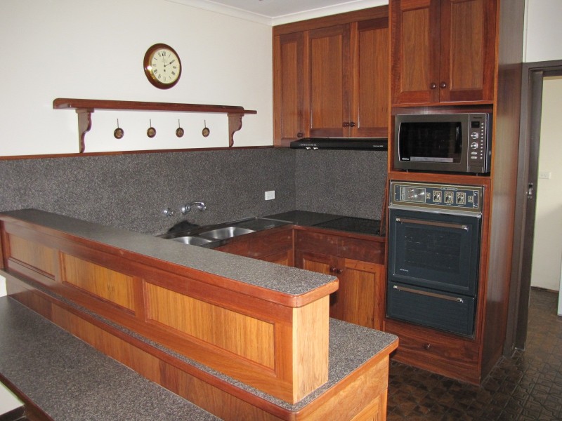 6 Paisley Street, Newborough VIC 3825