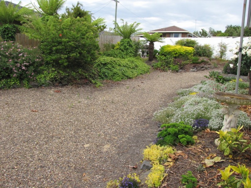 6 Paisley Street, Newborough VIC 3825