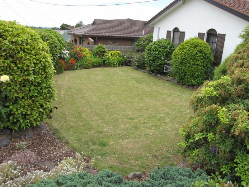 6 Paisley Street, Newborough VIC 3825