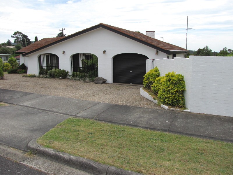 6 Paisley Street, Newborough VIC 3825