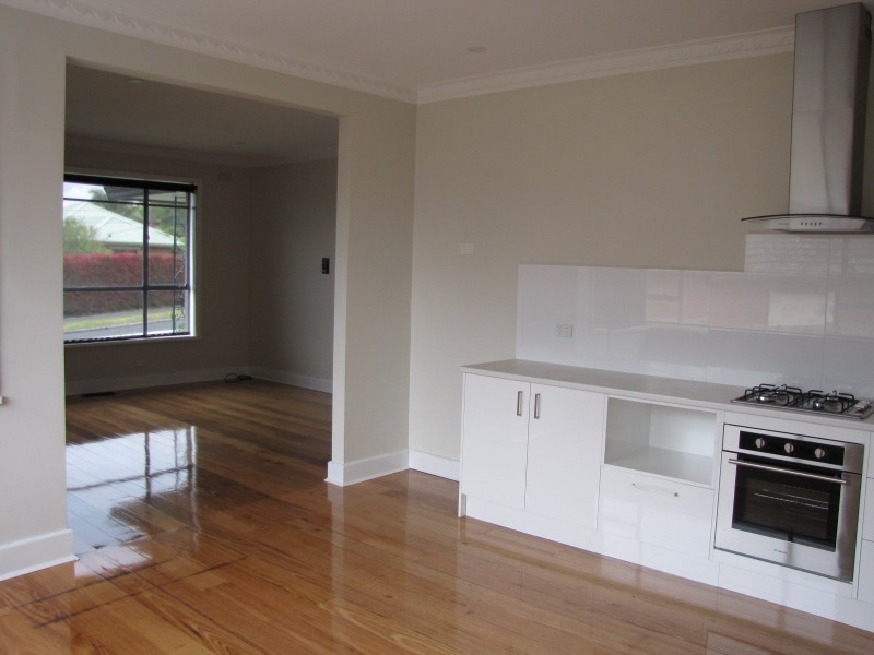 23 Law Street, Newborough VIC 3825