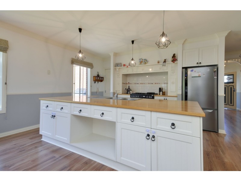 36 Parkside Drive, Moe VIC 3825