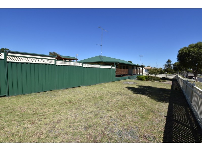 20 Southwell Avenue, Newborough VIC 3825
