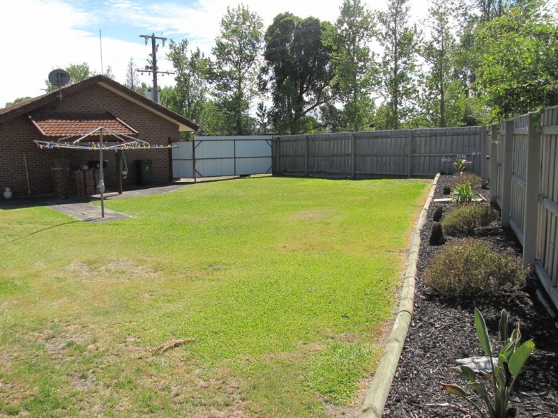 9 Helen Court, Moe VIC 3825