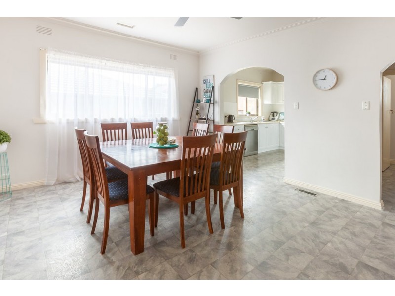 124 Service Road, Moe VIC 3825