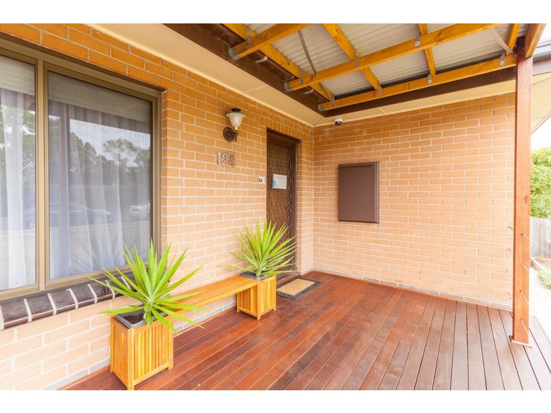 124 Service Road, Moe VIC 3825