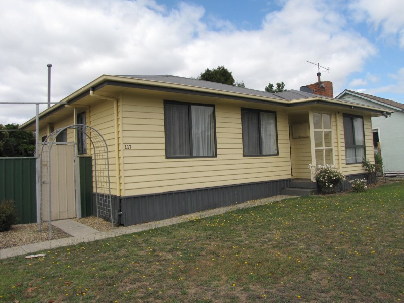 117 Service Road, Moe VIC 3825