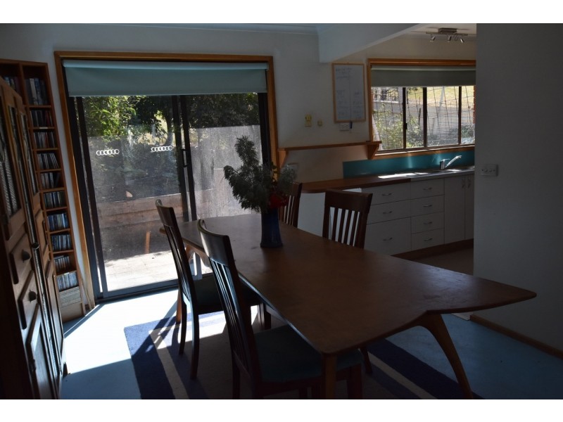 15 Yasmin Drive, Hernes Oak VIC 3825