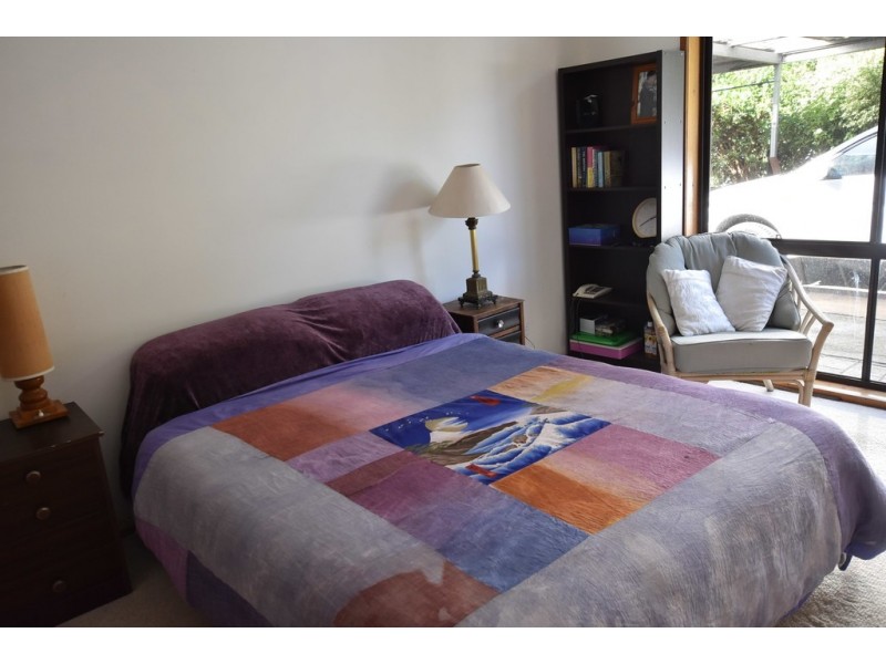 15 Yasmin Drive, Hernes Oak VIC 3825