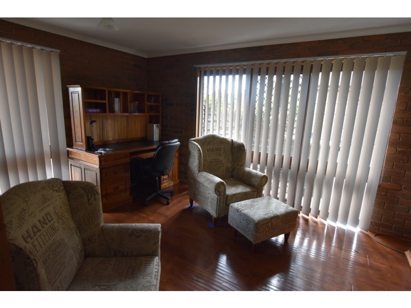 90 Chamberlain Road, Newborough VIC 3825