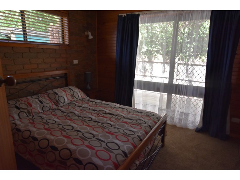 90 Chamberlain Road, Newborough VIC 3825