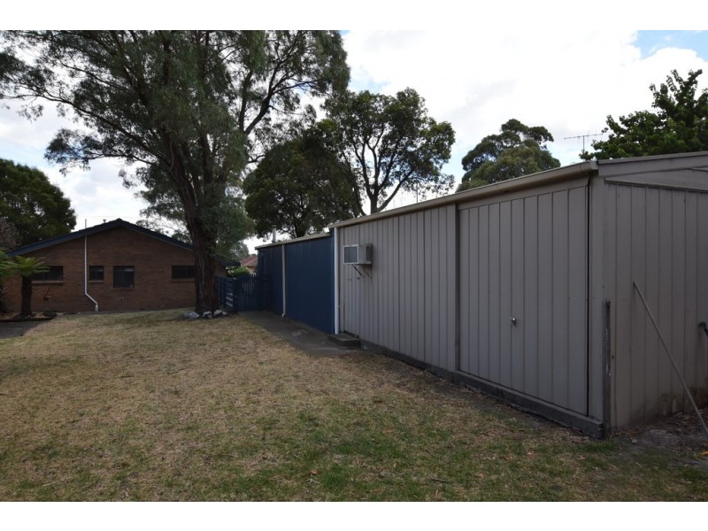90 Chamberlain Road, Newborough VIC 3825
