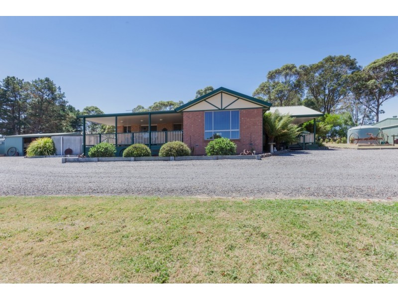 881 Moe Rawson Road, Tanjil South VIC 3825