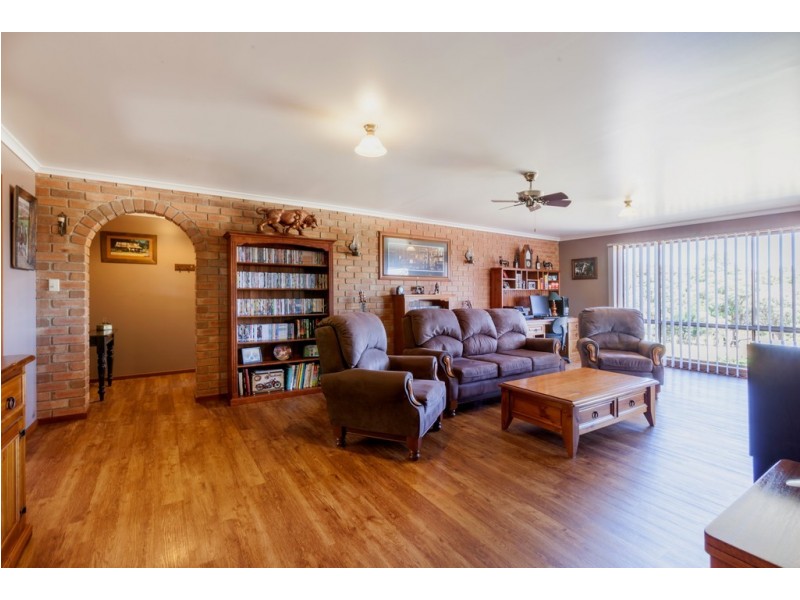 881 Moe Rawson Road, Tanjil South VIC 3825