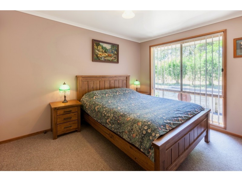 881 Moe Rawson Road, Tanjil South VIC 3825