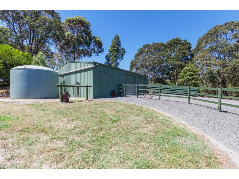 881 Moe Rawson Road, Tanjil South VIC 3825