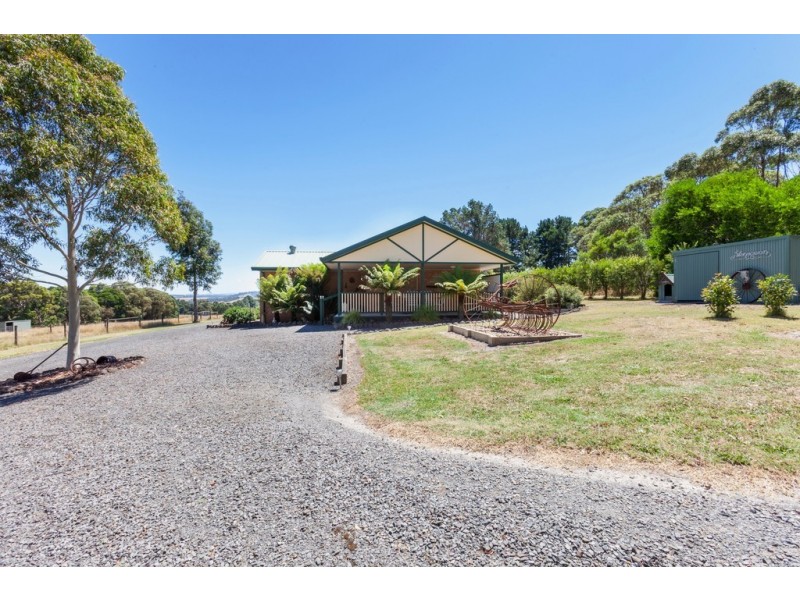 881 Moe Rawson Road, Tanjil South VIC 3825