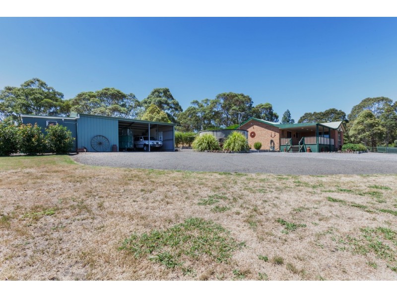 881 Moe Rawson Road, Tanjil South VIC 3825