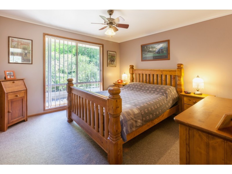 881 Moe Rawson Road, Tanjil South VIC 3825