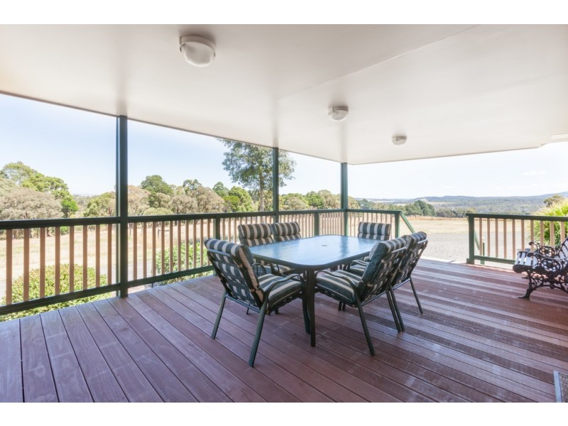 881 Moe Rawson Road, Tanjil South VIC 3825